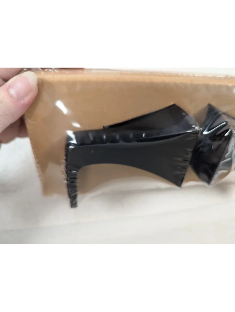 Pfister - BTB-SSQ2B - 24 inch Towel Bar - Matte Black